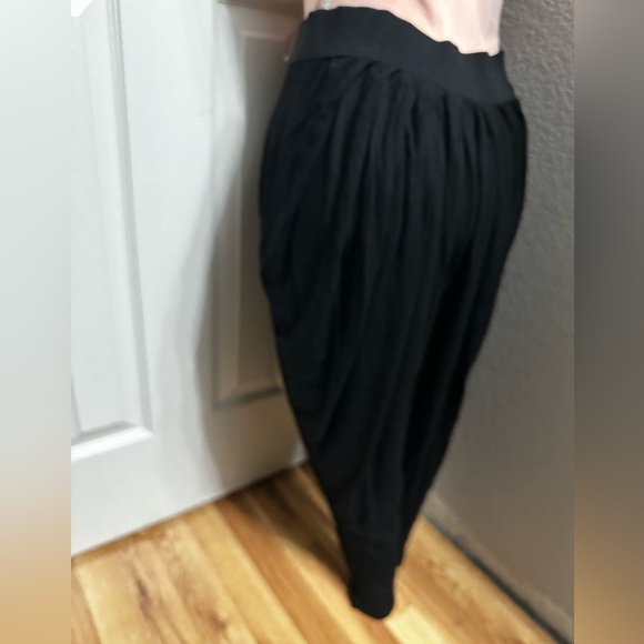 Forever 21 Tonal Harem Pants in Black - Picture 6 of 8